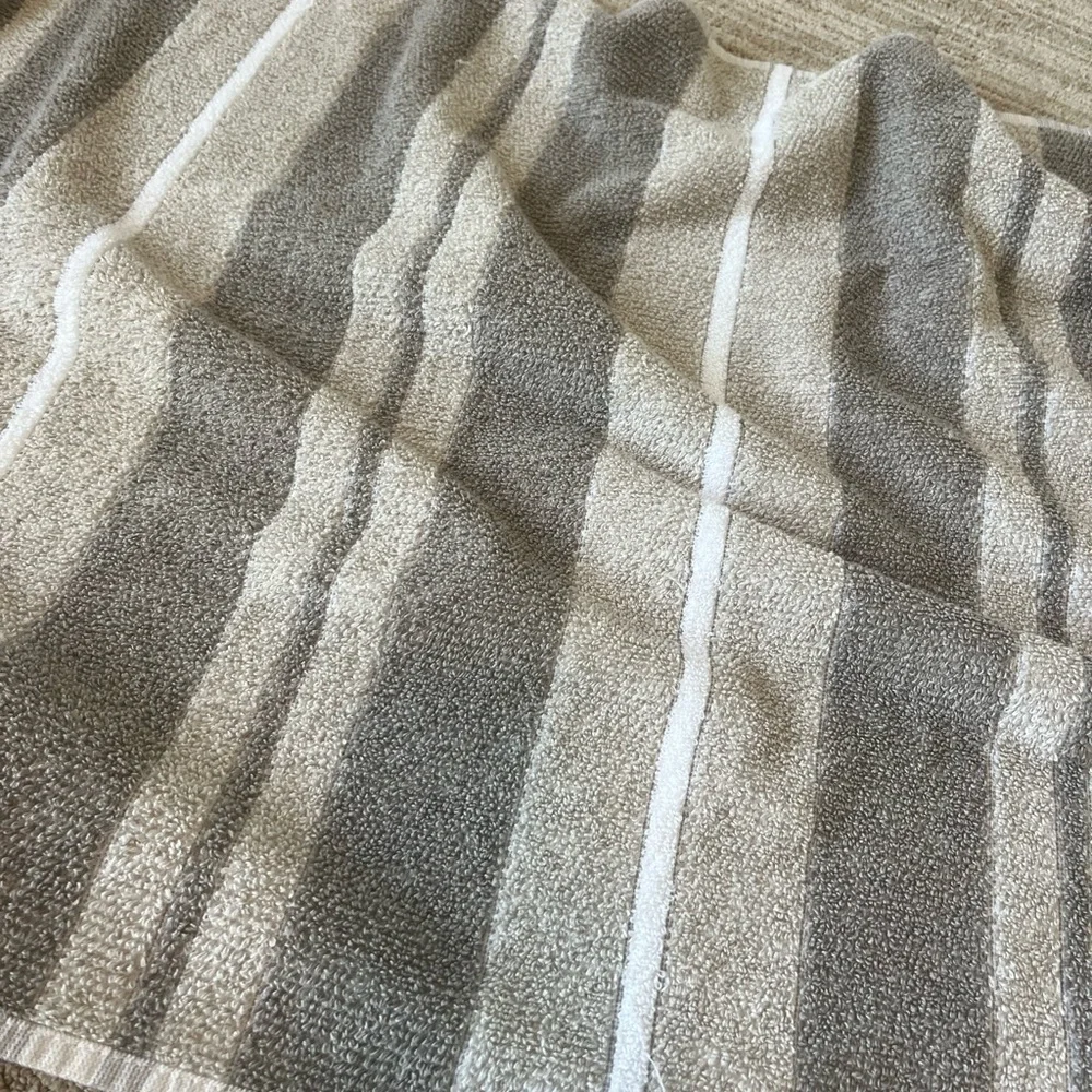 Nautica Tan and White Striped Towels